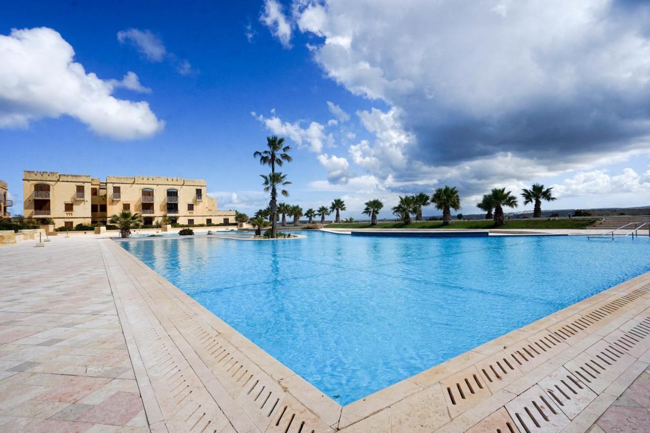 Getawaynpetto Private Duplex Maisonette With Jacuzzi Hot Tub Mgarr Luaran gambar