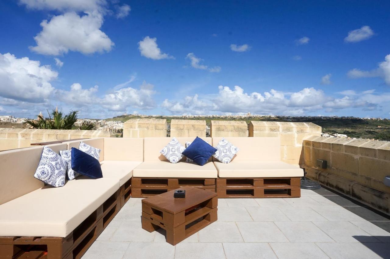 Getawaynpetto Private Duplex Maisonette With Jacuzzi Hot Tub Mgarr Luaran gambar