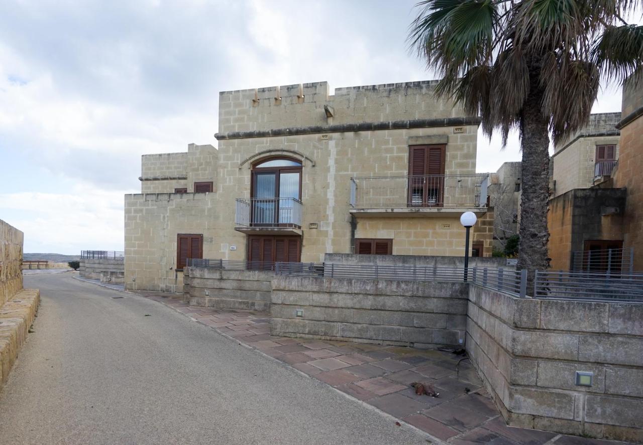 Getawaynpetto Private Duplex Maisonette With Jacuzzi Hot Tub Mgarr Luaran gambar