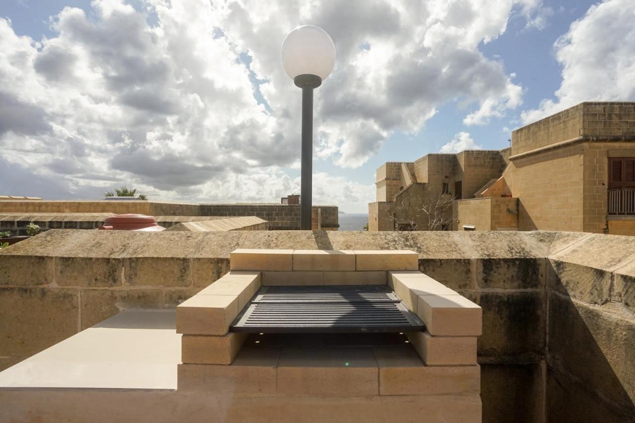 Getawaynpetto Private Duplex Maisonette With Jacuzzi Hot Tub Mgarr Luaran gambar