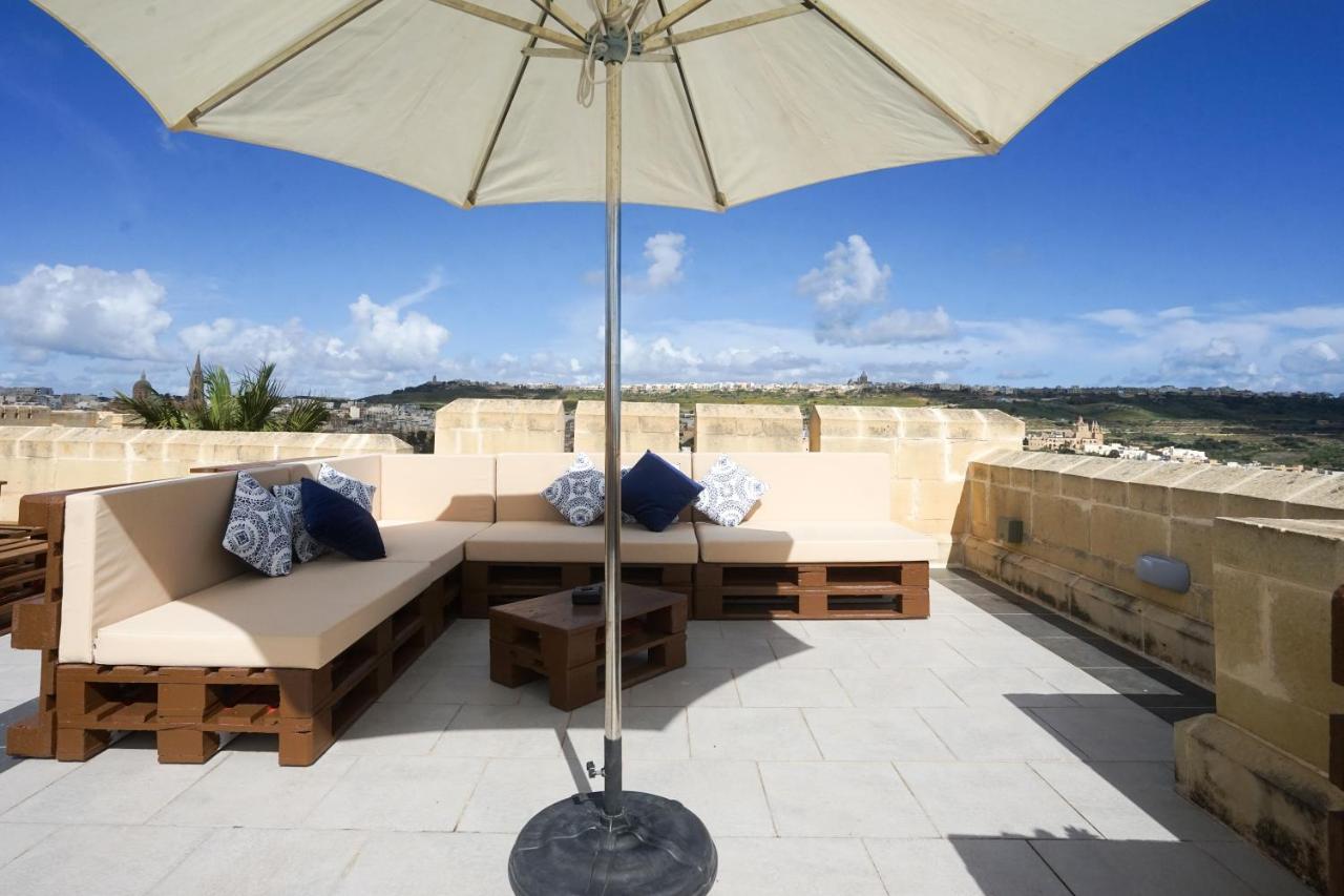 Getawaynpetto Private Duplex Maisonette With Jacuzzi Hot Tub Mgarr Luaran gambar