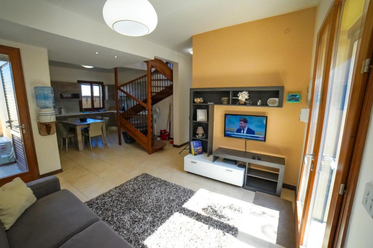 Getawaynpetto Private Duplex Maisonette With Jacuzzi Hot Tub Mgarr Luaran gambar