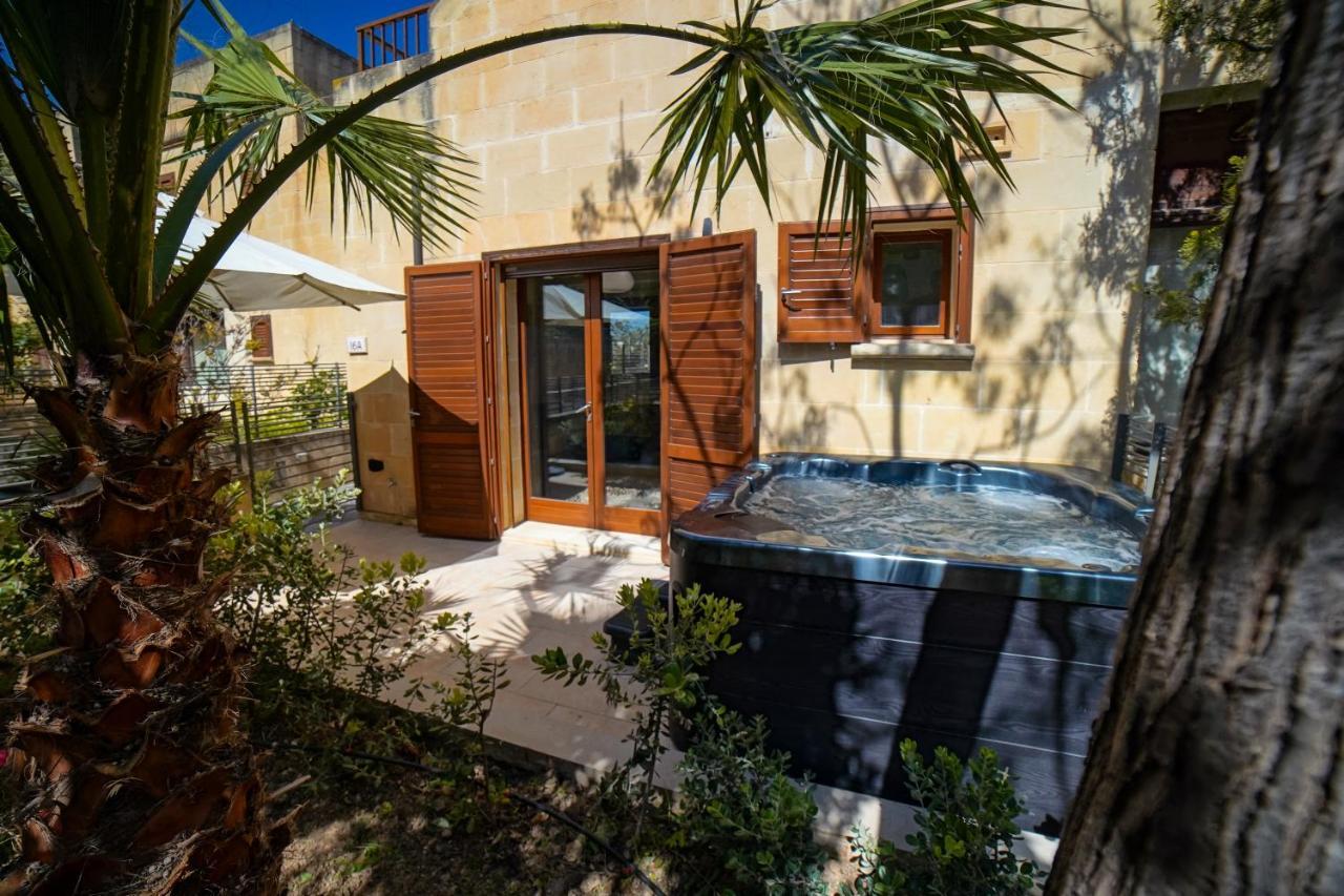 Getawaynpetto Private Duplex Maisonette With Jacuzzi Hot Tub Mgarr Luaran gambar