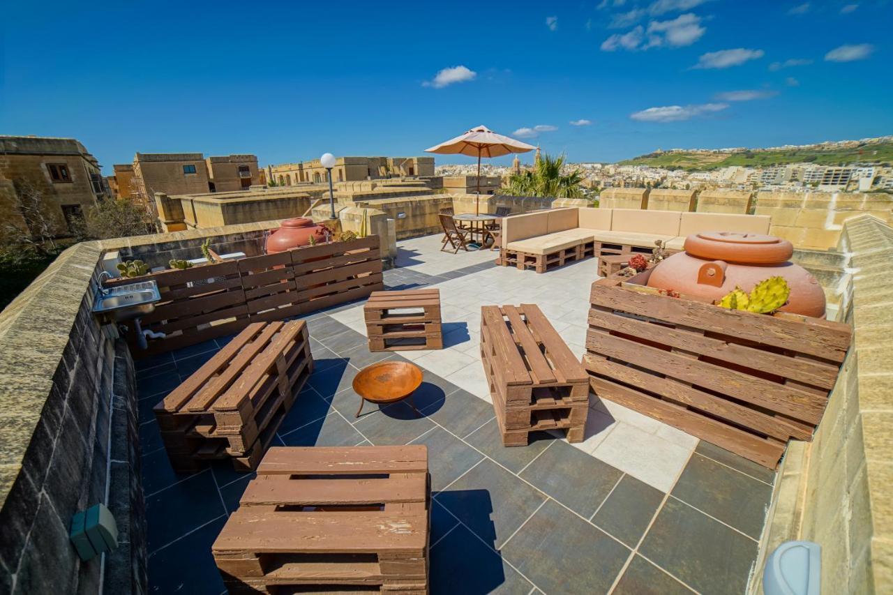 Getawaynpetto Private Duplex Maisonette With Jacuzzi Hot Tub Mgarr Luaran gambar
