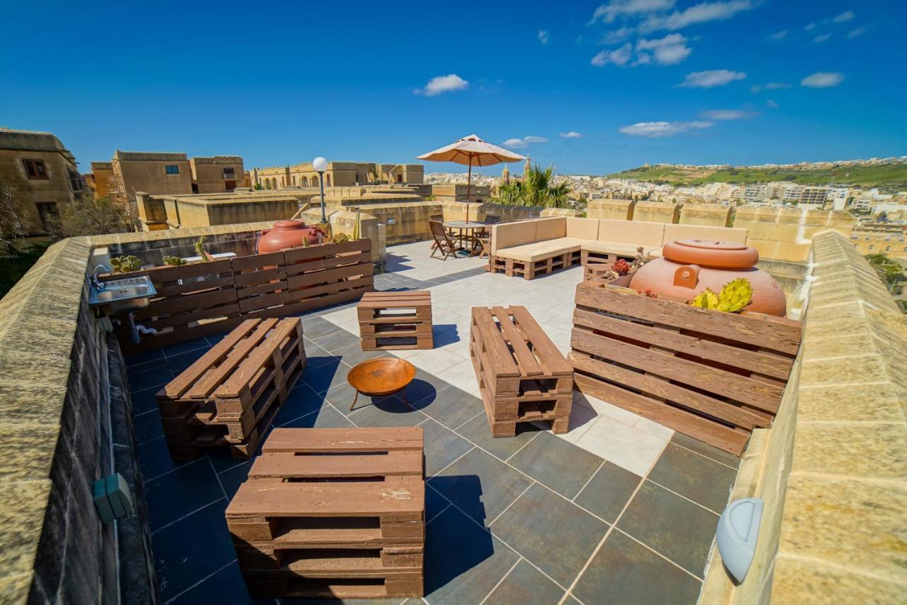 Getawaynpetto Private Duplex Maisonette With Jacuzzi Hot Tub Mgarr Luaran gambar