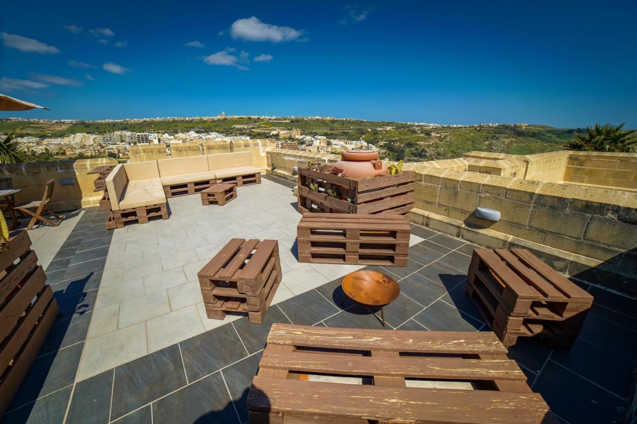 Getawaynpetto Private Duplex Maisonette With Jacuzzi Hot Tub Mgarr Luaran gambar