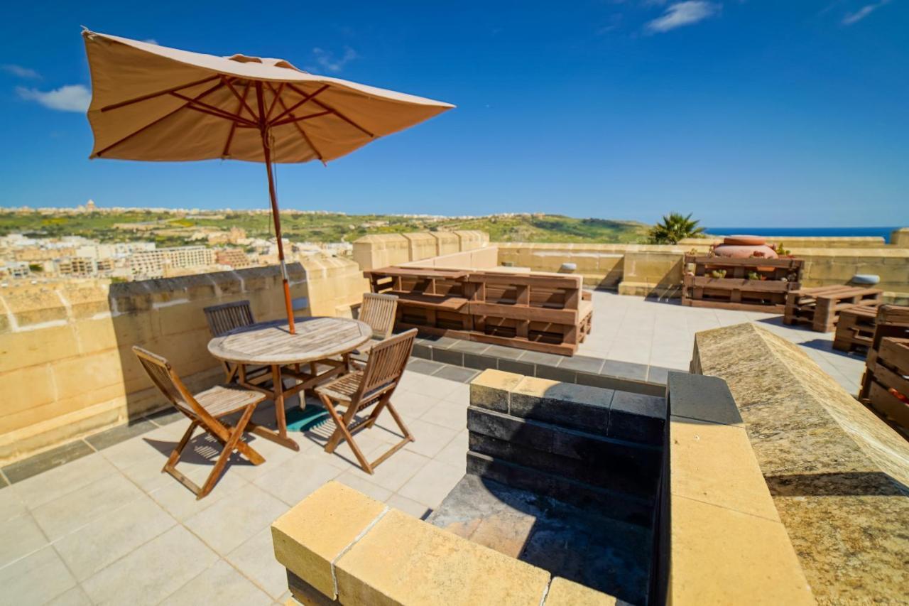 Getawaynpetto Private Duplex Maisonette With Jacuzzi Hot Tub Mgarr Luaran gambar
