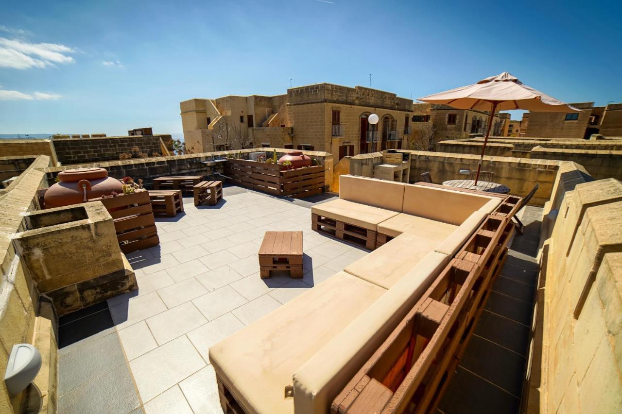 Getawaynpetto Private Duplex Maisonette With Jacuzzi Hot Tub Mgarr Luaran gambar
