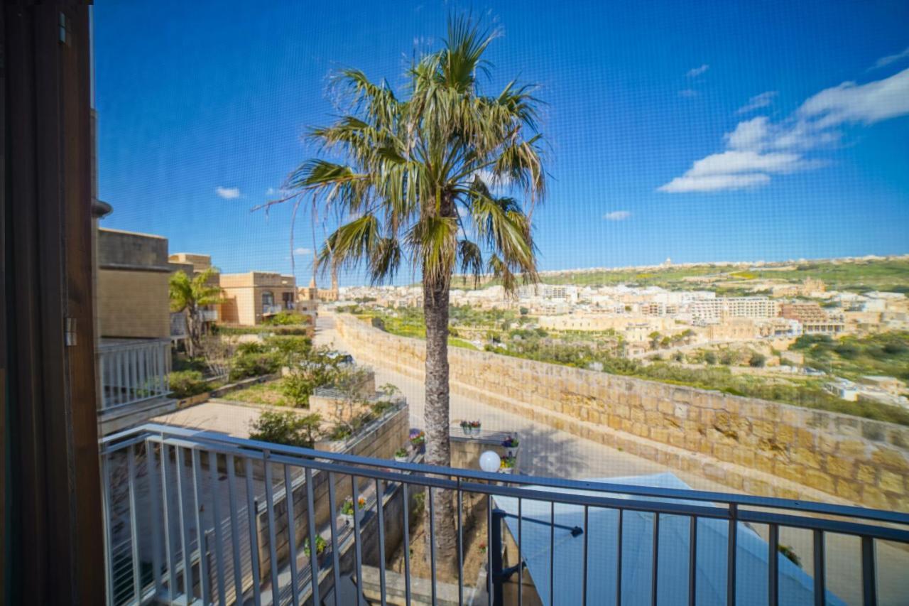 Getawaynpetto Private Duplex Maisonette With Jacuzzi Hot Tub Mgarr Luaran gambar